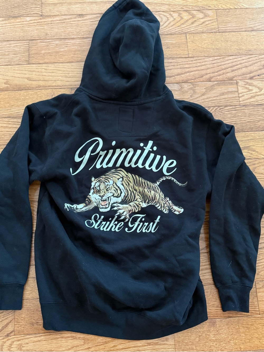 Primitive Skateboarding Hoodie Mens Medium Black Tiger Strike First Pullover